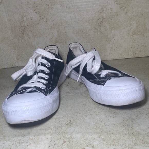 Black & White No Boundaries Canvas Sneakers Lace-Up Closure Memory Foam Insoles - Picture 2 of 6